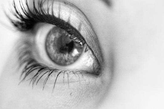 7 Everyday Habits You Don’t Know Are Ruining Your Precious Eyelashes