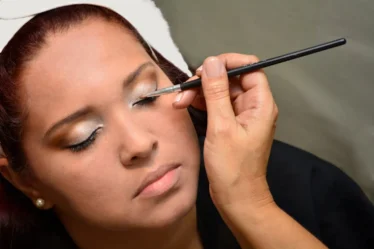 Fix Broken Makeup